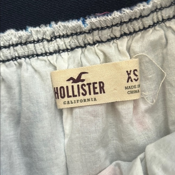 Hollister Black and Blue Bubble Mini Skirt - Picture 2 of 3